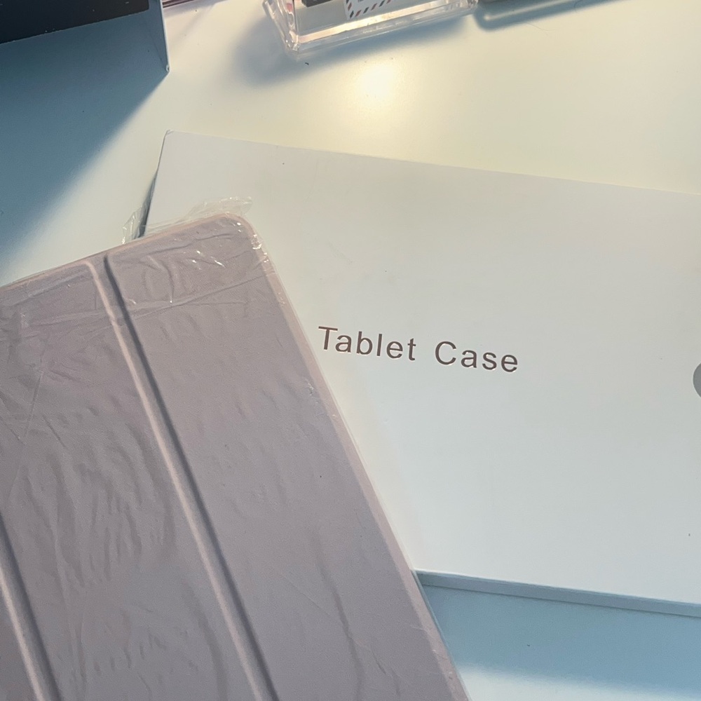 Amazon Essentials Soft Pink Tablet Case